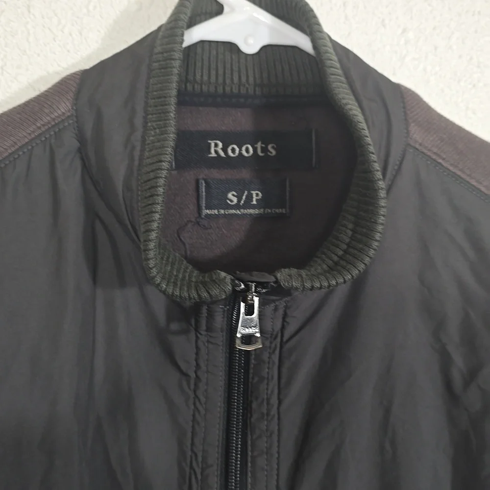 Roots jacket - Picture 2 of 4